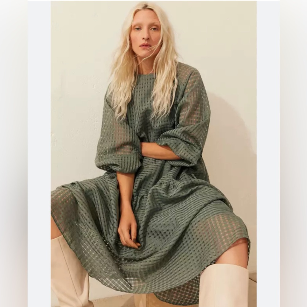 H&M | NWT Jacquard Weave Midi Dress